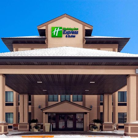 Holiday Inn Express & Suites Winner By Ihg Exterior foto